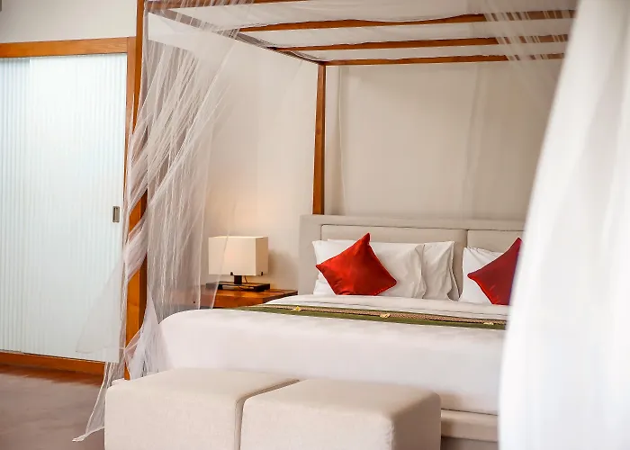 Javana Royal Villas - Bedroom 2