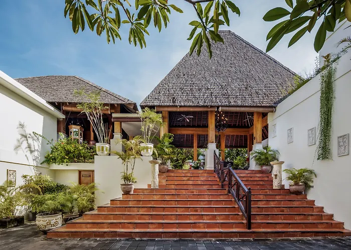 Villa Kayu Raja - The grounds
