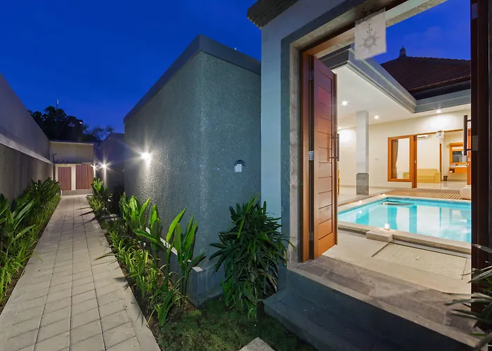 Paisa Villa Seminyak - Villa exterior