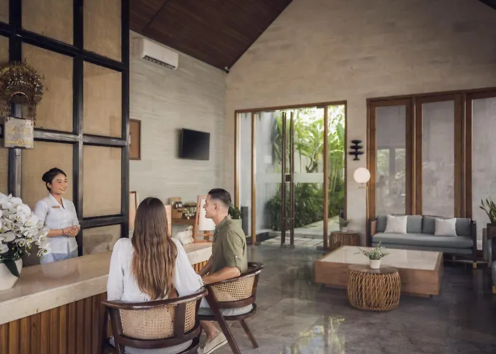 Astera Villa Seminyak - Villa exterior 2